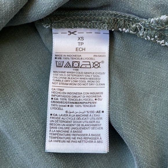 OLD Navy Long Sleeve Button Down Shirt - Picture 8 of 8